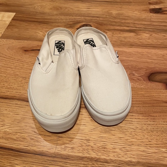 COPY - Classic white slip on Vans. Size 8 - Picture 2 of 7